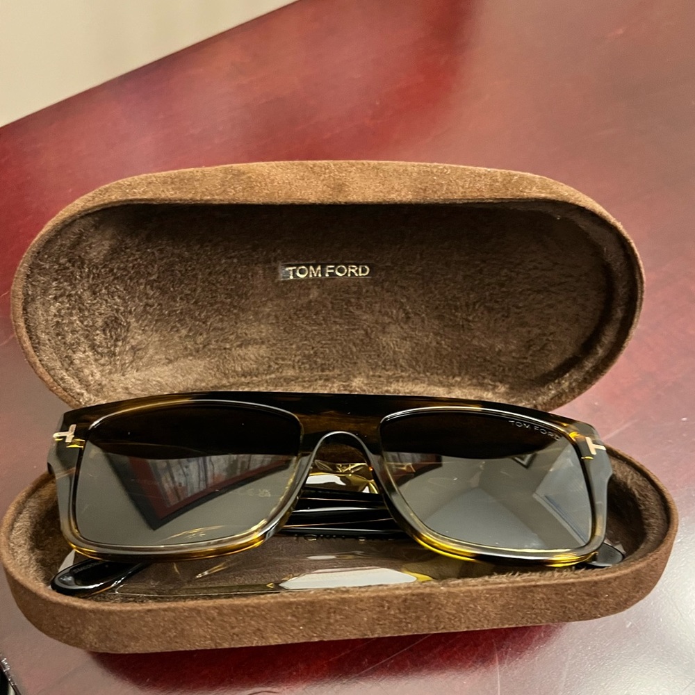 TOM FORD sunglasses - Fausto style - Dark Havana color - Picture 13 of 16
